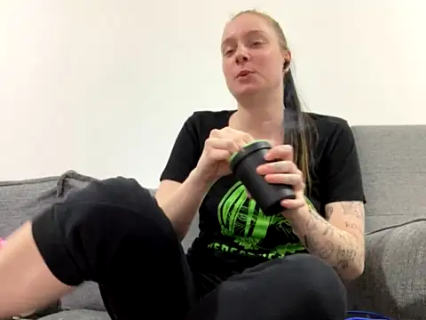 PrinzessinBunny nude strip on webcam for live sex chat