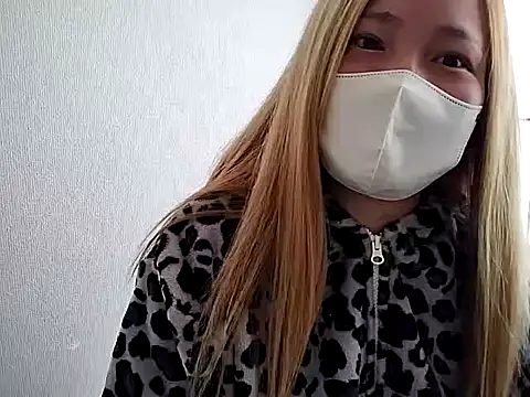 Riona-mam nude strip on webcam for live sex chat