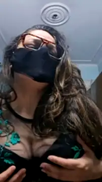 SEXY-Sardarni nude strip on webcam for live sex chat