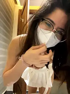 -AngelLyn- nude strip on webcam for live sex chat