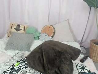 Cloeclover fully nude on webcam live sex chat