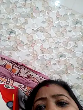 Cute_Aradhna nude strip on webcam for live sex chat