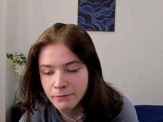EmilyRose11 fully nude on webcam live sex chat