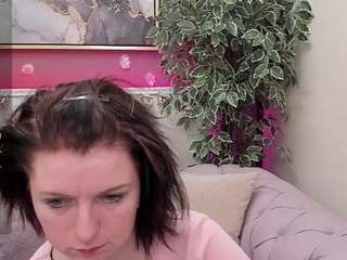 LenaPaulles fully nude on webcam live sex chat