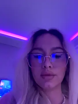 Mollyxxx nude strip on webcam for live sex chat