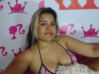 Naughty-bigass fully nude on webcam live sex chat