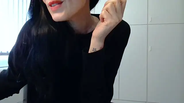 Selenyasele nude strip on webcam for live sex chat