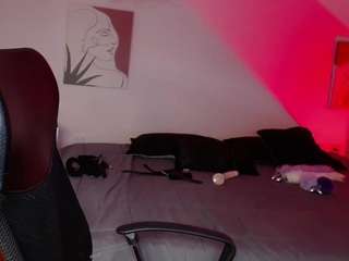 Sofy Campbell fully nude on webcam live sex chat