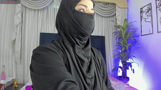 Uzra_hayed nude strip on webcam for live sex chat