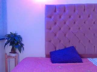 Yulitza_ fully nude on webcam live sex chat