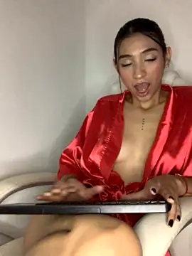 _Aura- nude strip on webcam for live sex chat