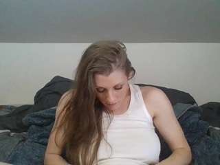 Buzz Me Daddy fully nude on webcam live sex chat