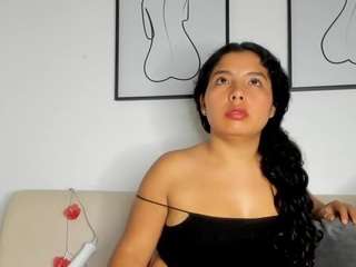 Evelincooper199 fully nude on webcam live sex chat