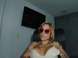 Isisnarks69 fully nude on webcam live sex chat
