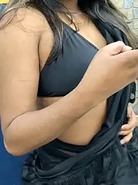 Kayakapoor012 nude strip on webcam for live sex chat
