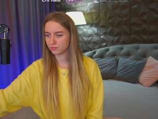 Krisss-Love fully nude on webcam live sex chat