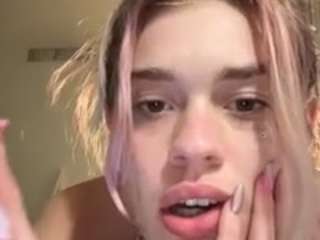 L0La-Sn0wbunni fully nude on webcam live sex chat