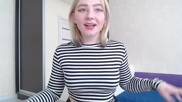 Lexy_Lovy nude strip on webcam for live sex chat