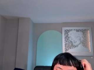 MaddieCollinsX fully nude on webcam live sex chat
