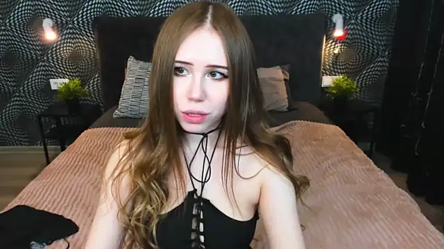 MaggyFord nude strip on webcam for live sex chat
