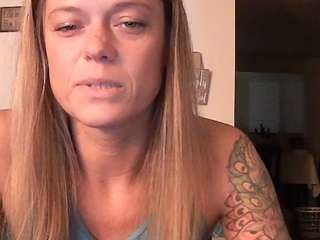 PrincessLily69 fully nude on webcam live sex chat