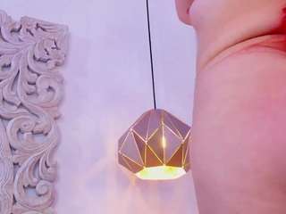 Reiizy fully nude on webcam live sex chat