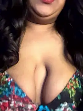 Sassy_horny nude strip on webcam for live sex chat