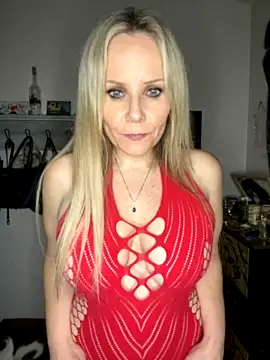 Sexual_Lovable_Doll nude strip on webcam for live sex chat