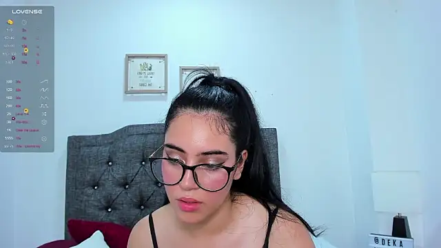 Sofy_whitee nude strip on webcam for live sex chat