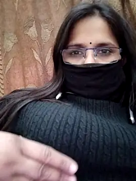 SunheriPari nude strip on webcam for live sex chat