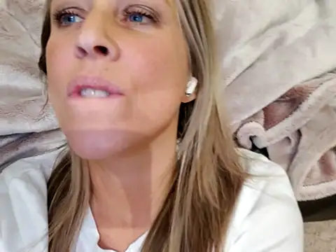 Sweethotmilf888 nude strip on webcam for live sex chat