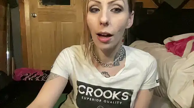 TeenyDoll nude strip on webcam for live sex chat