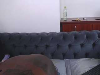 Travisandmarilyn fully nude on webcam live sex chat