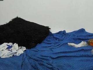 Trixy26 fully nude on webcam live sex chat