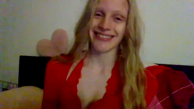 VeronicaJoyful nude strip on webcam for live sex chat