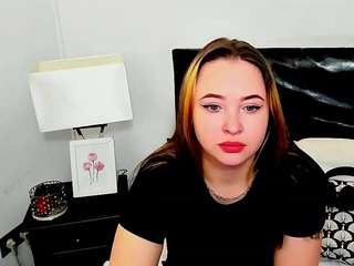 AmaliaSunny fully nude on webcam live sex chat
