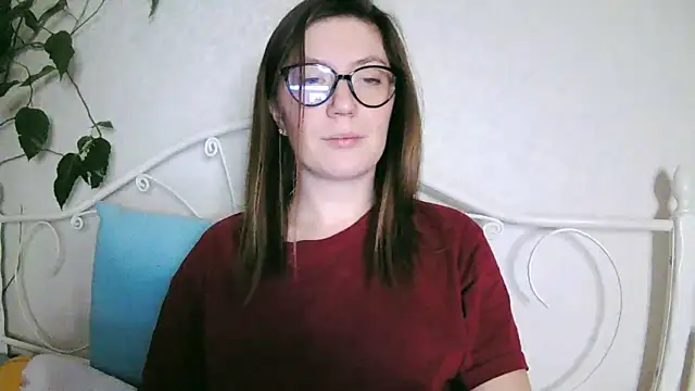 BeatriceTender nude strip on webcam for live sex chat