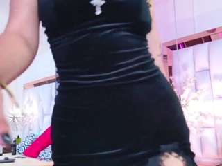 Bella-Blackxx fully nude on webcam live sex chat