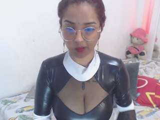 Betty-wax fully nude on webcam live sex chat