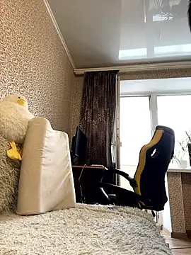 BizzyBeee nude strip on webcam for live sex chat
