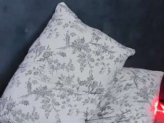 Blednayamumiya fully nude on webcam live sex chat