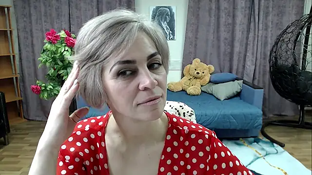 BlondeMommy_77 nude strip on webcam for live sex chat