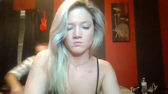 BusyLizzy nude strip on webcam for live sex chat