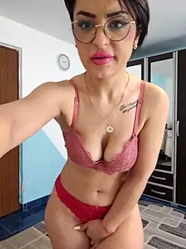 Emyra90 nude strip on webcam for live sex chat