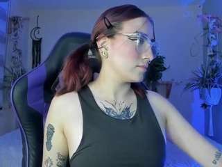 Freckl3s fully nude on webcam live sex chat