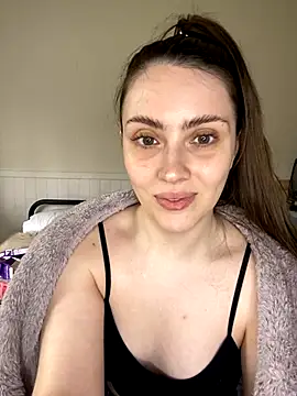 Goddess_Elle nude strip on webcam for live sex chat