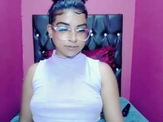 INDIANFANNY4U fully nude on webcam live sex chat