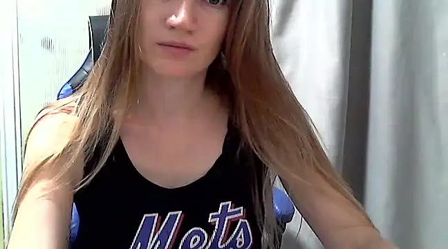 JessFox2 nude strip on webcam for live sex chat