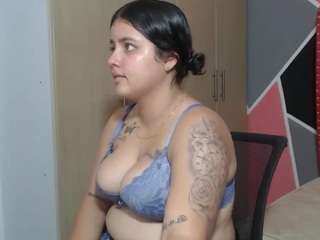 Jessica-sweety fully nude on webcam live sex chat