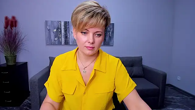 Julia_Wilsone nude strip on webcam for live sex chat